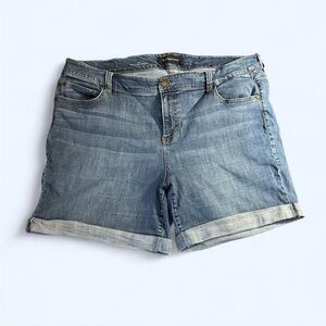 Liverpool Los Angeles "The Walking Short" denim cuffed short